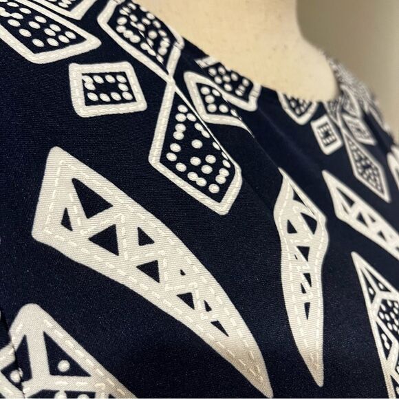 Geometrical print scoop neck shift 3/4 length sleeve dress - Picture 6 of 12